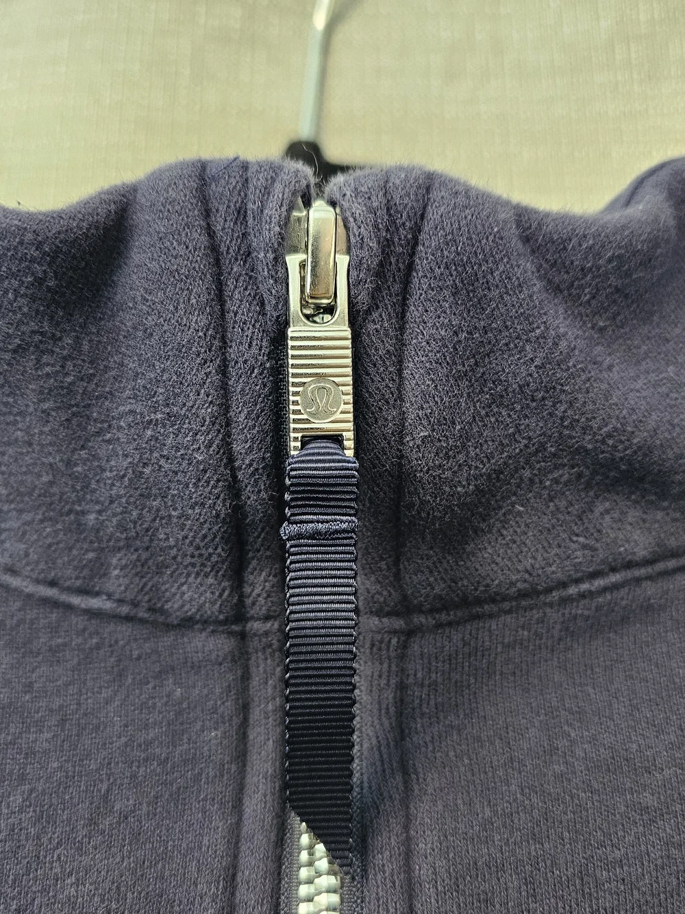 Lululemon Women Navy Mock Neck Pullover with Velvet Floral Shoulders Size 10